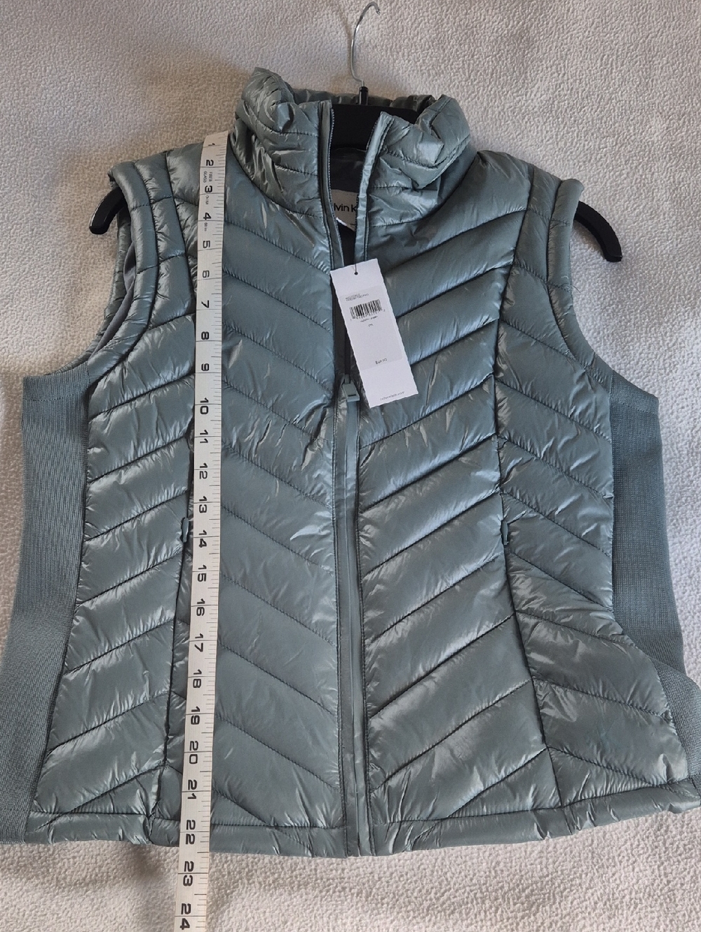 Calvin Klein Women's Autumn Green Quilted Puffer Vest, size M - Picture 10 of 13
